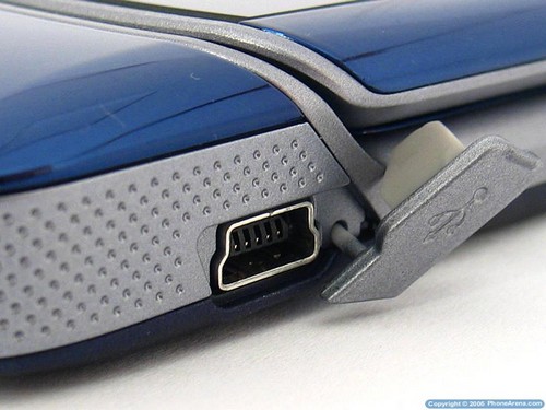 MOTOKRZR K1 - USB вход