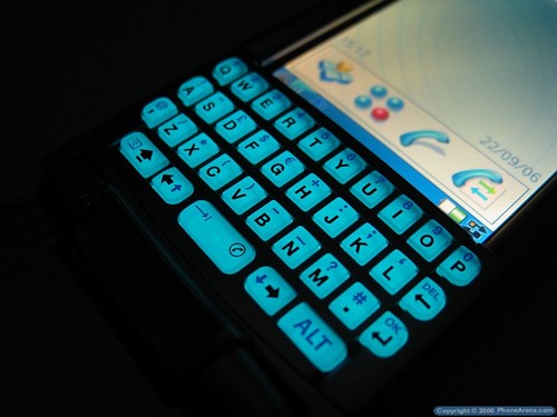 Sony Ericsson P990i- Подсветка QWERTY rkfdbfnehs