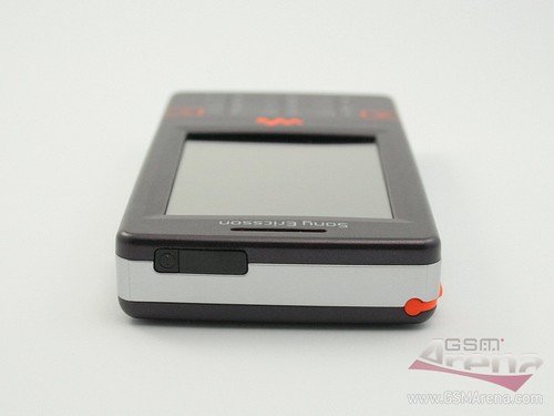 Sony Ericsson W950i - Верхняя грань корпуса