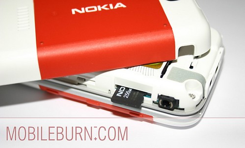 Nokia 5300 - Слот для карт памяти