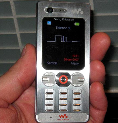 Sony Ericsson W880, фото 2
