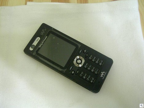 W880