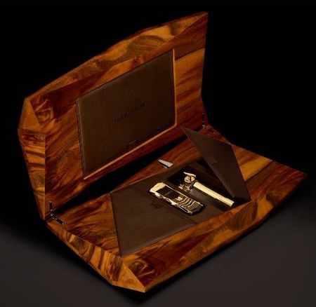 vertu-boucheron-150-packaging
