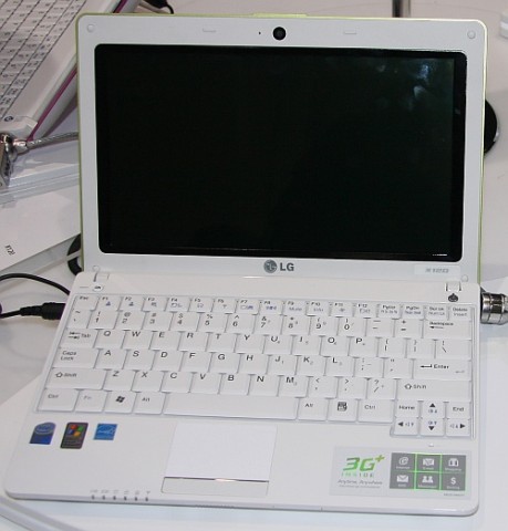 Lg_lg-x120_3g_netbook_live-459x480