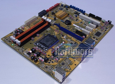 asus_p7u_board_03