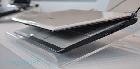 small_asus-ux-series-cebit_1791