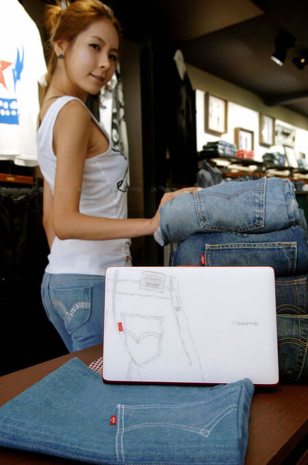 lg_notebook_with_levie28099s2-thumb-450x677 lg_notebook_with_levie28099s2-thumb-450x677
