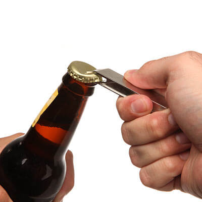 e00f_flash_drive_bottle_opener_inuse e00f_flash_drive_bottle_opener_inuse