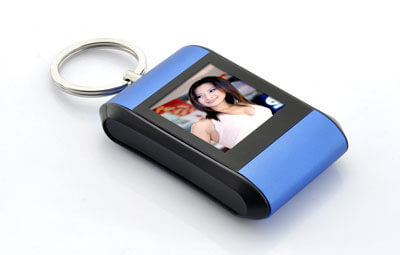 1.5-Inch-Keychain-Digital-Photo-Frame-1 1.5-Inch-Keychain-Digital-Photo-Frame-1