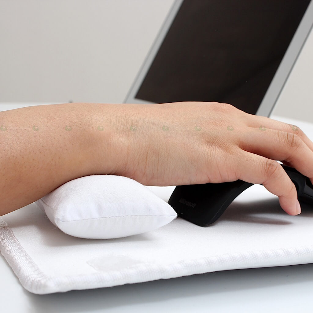 Futon-Mouse-Pad-подушка-для-запястья.jpg