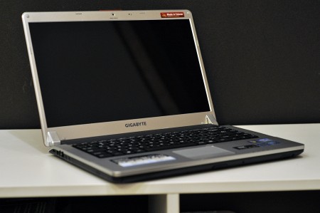 Gigabyte m2432m Gigabyte m2432m