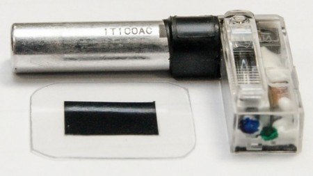 Традиционная вспышка камеры смартфона и новый полимерный конденсатор Традиционная вспышка камеры смартфона и новый полимерный конденсатор